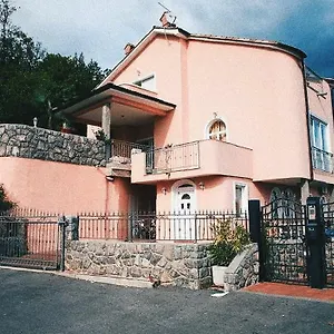 Mihaela , Ičići Croazia